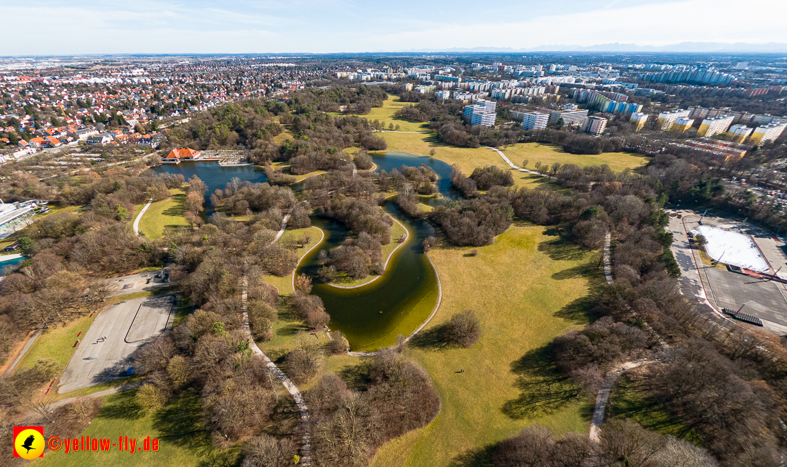 20.02.2023 -  Ostparksee und Schule am Strehleranger mit Umgebung in Neuperlach